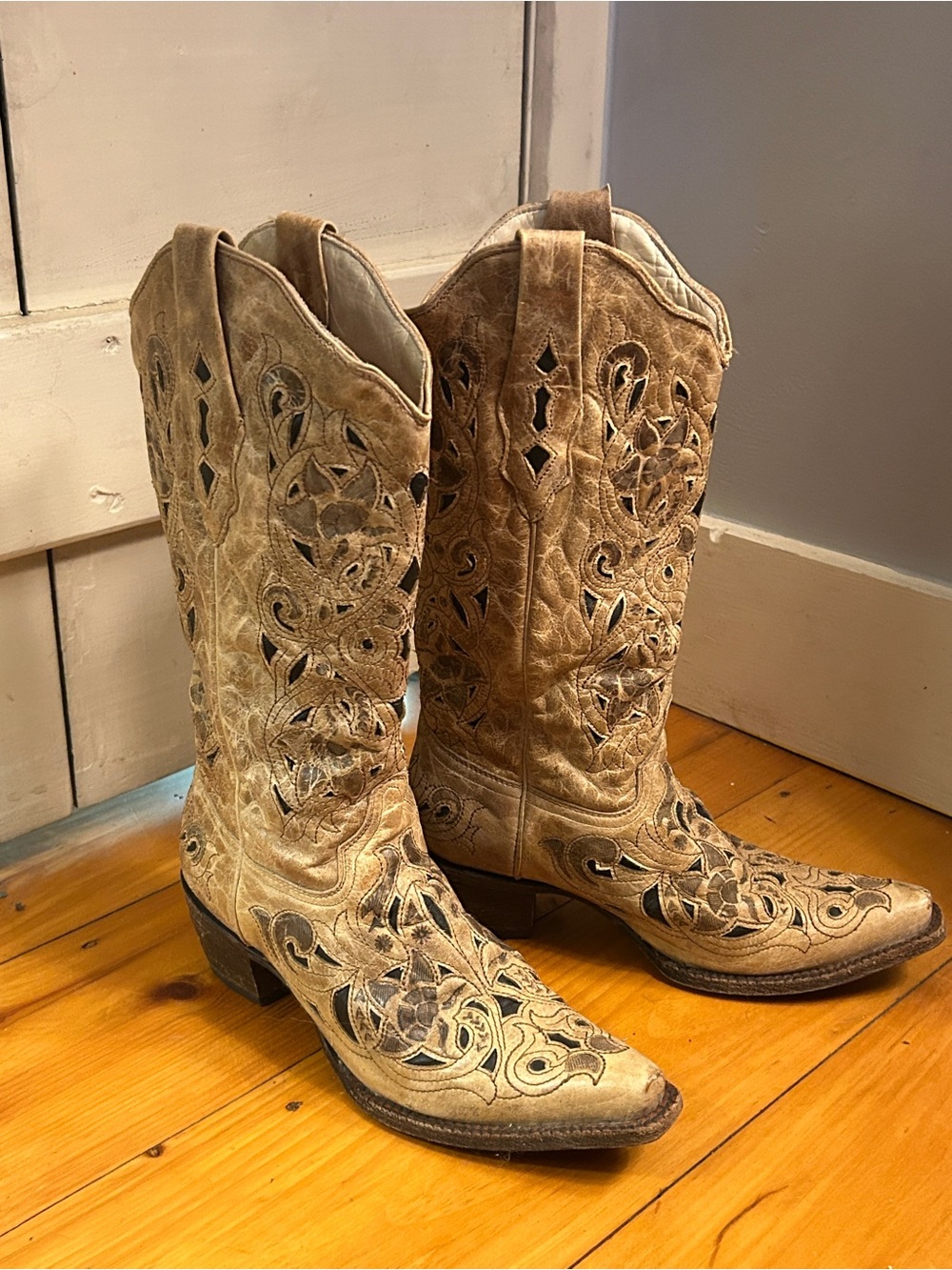 Corral Tan Cutout Leather Western snip toe Boots